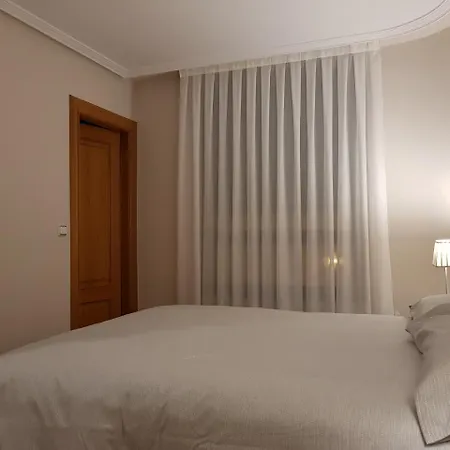 La Estancia De La Losa Apartment
